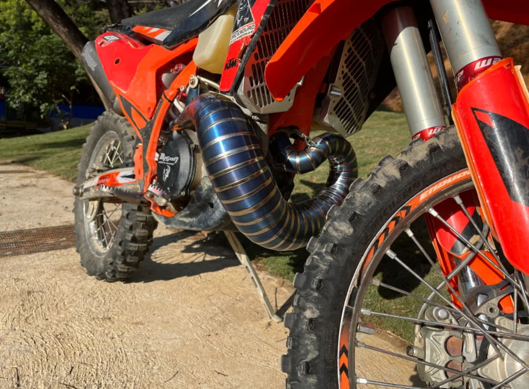

Motorcycle Exhaust Systems 2 Stroke Exhaust Pipe for KTM300 EXC 250XC 250SX Titanium Alloy Front Link Pipe 2024+