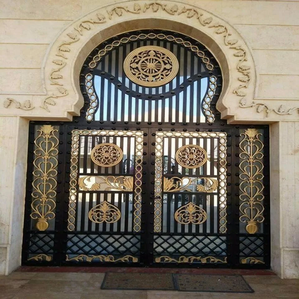Swing Aluminum Gate Driveway High Strength Good Toughness for Villas Residential Applications Alloy Customizable