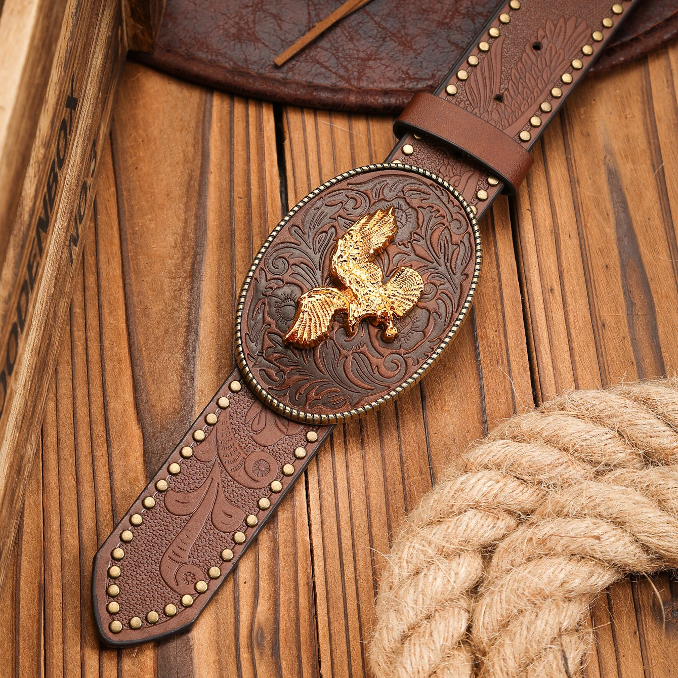 A Western-buckle PU belt suitable for both men and women, a unique and retro brown belt (with perforated nails included)
