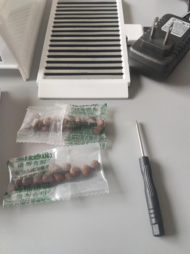 電子ゴキブリ駆除-家庭のリビングルームのキッチンで使用される無毒のゴキブリ駆除安全なゴキブリ捕獲