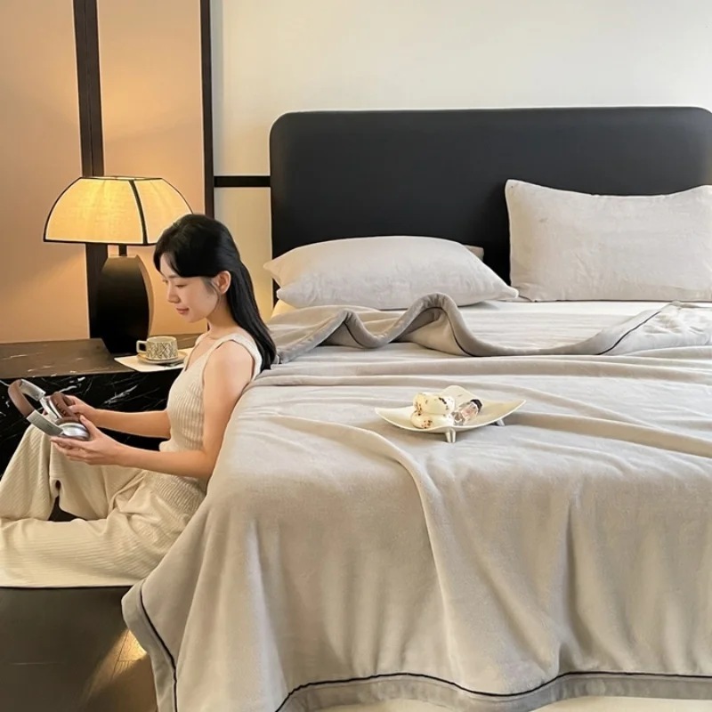 طبقة مزدوجة بلون الحليب المخملية بطانية الخريف الشتاء رشاقته الدافئة بطانية قطيفة ل أريكة تتحول لسرير غطاء سرير سميكة انخفاض الشحن