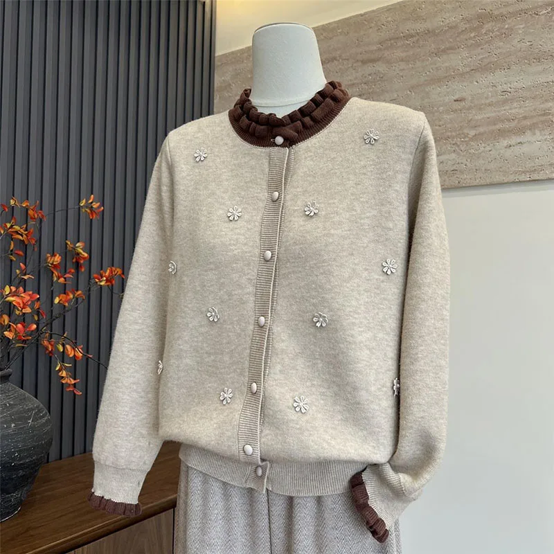 

Fashion Mother Winter Embroidery Knitted Cardigan Sweater Buttons Middle-Aged And Elderly Women Integrated Sweater Warm Coat