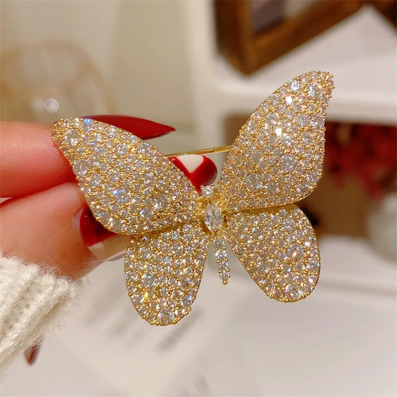 CC Sparkly Coat Pin Full of High Quality White Zirconia Butterfly Shape Gold Silver Color Brooches Micro Inlay Metal Pins B04