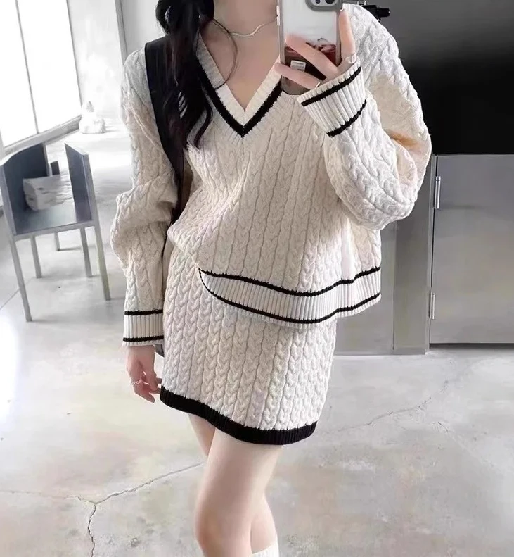 

Комплект из двух предметов, женский модный корейский шикарный осенне-зимний трикотаж с v-образным вырезом и цветными блоками, свитер с высокой талией, облегающая мини-юбка