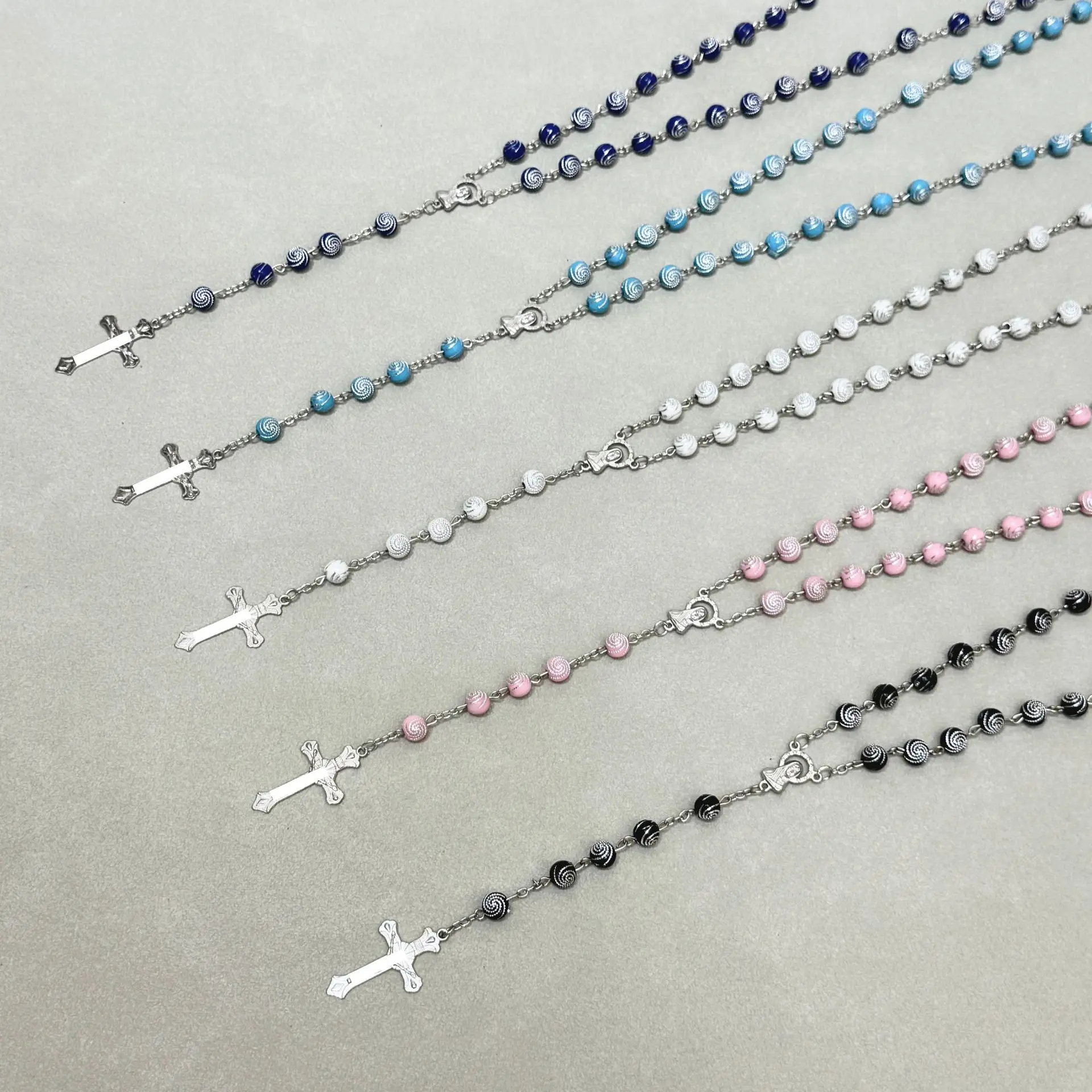 1 pièce Collier chapelet catholique avec perles à motif spirale de 8 mm, ton argenté, bijou de foi pour la prière et le baptême