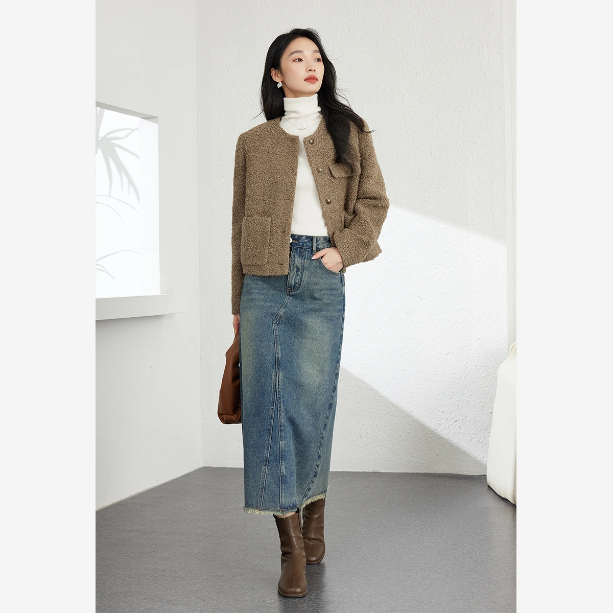 VIMLY معطف سميك قصير للنساء أنيق من الصوف مزيج الصوف سترة تويد للسيدات معاطف فاخرة برقبة مستديرة ملابس نسائية شتوية 2025 M9159