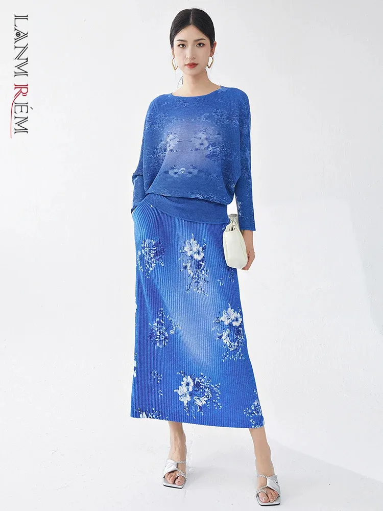 

LANMREM Pleated Print Two-piece Set Women O-neck Batwing Sleeves Tops With Back Split Skirt Elegant Clothing 2024 Autumn 2Z2606