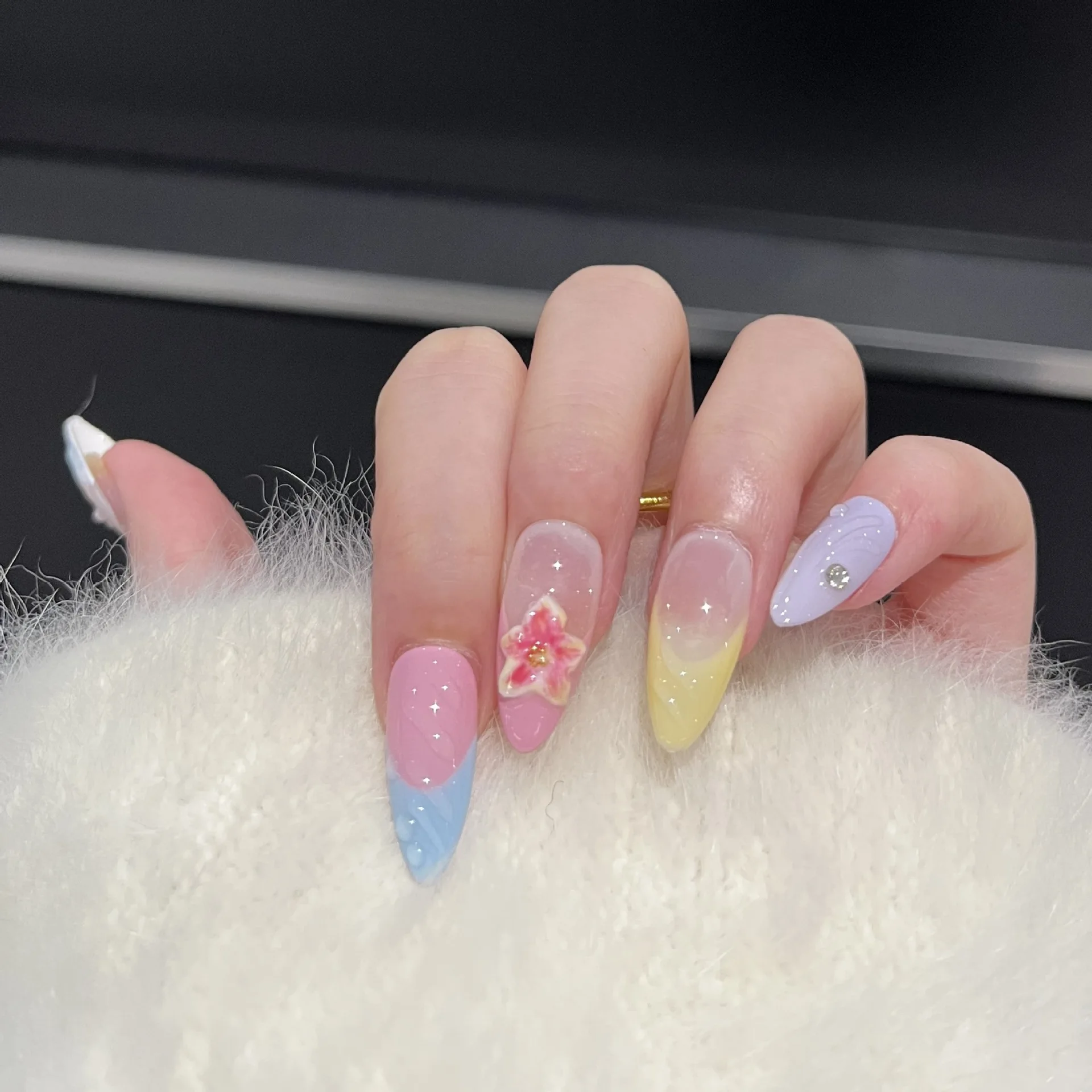 

10pcs Colorful French Press on Nails Medium Almond Acrylic Nail Pearl Rhinestones Handmade False Nail 3D Vivid Flower Fake Nails