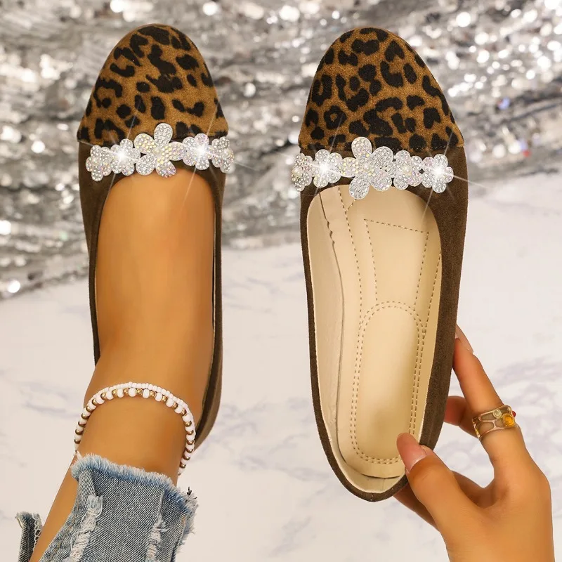 2026 Rhinestone Decor Splicing Women's Flats and Loafers Lightweight Comfortable Non Slip Casual Women Shoes Лоферы Женские