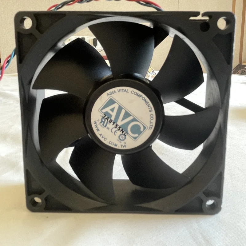 DL08025R12U Wentylator 80x80x25mm DC12V 0.50A 4-Pin 4-Wire 8025 wentylatory osiowe