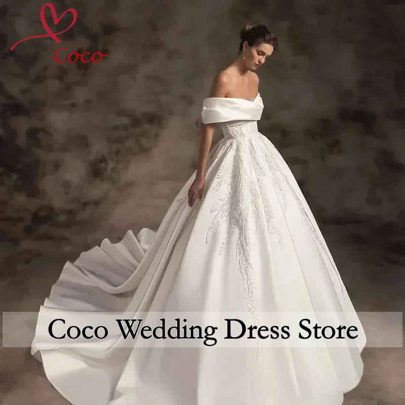 Customised Sweetheart Satin A-Line Wedding Dress Gorgeous Embroidered Appliques Chapel Train Princess Bridal Gown