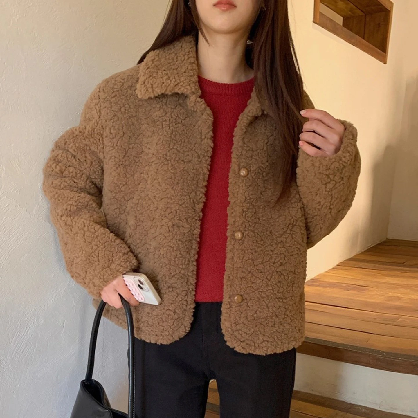 

Retro Lapel ort Lamb Fur Jaet Women's Loose Fit Button up Outerwear Winter 2025 New Sle Commute Faion Single Piece