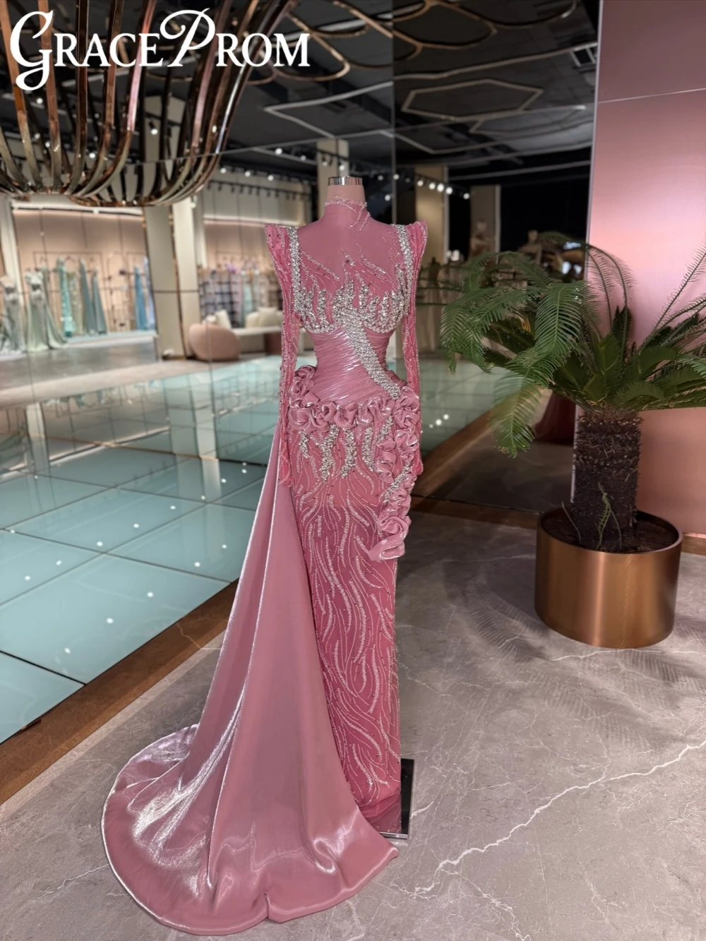 

Shimmering Silver Crystal Long Sleeve Evening Dress Stylish Elegant High Collar Wedding Party Gown Customized Prom Dresses