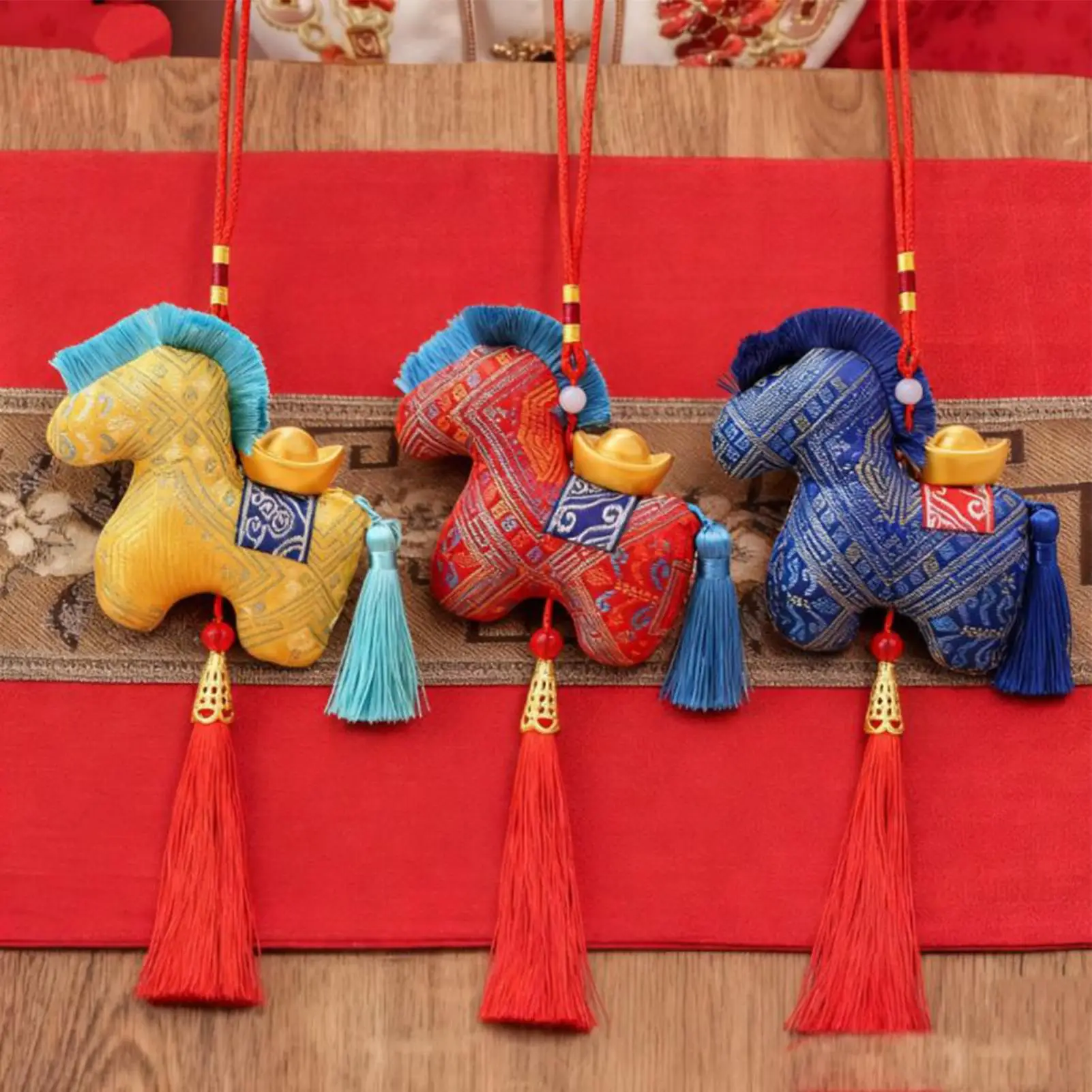 Peluche coleccionable de caballo de la suerte 2026, muñeco de peluche con temática del Año del Caballo, colgante de muñeco de caballo, llavero de peluche para mochila