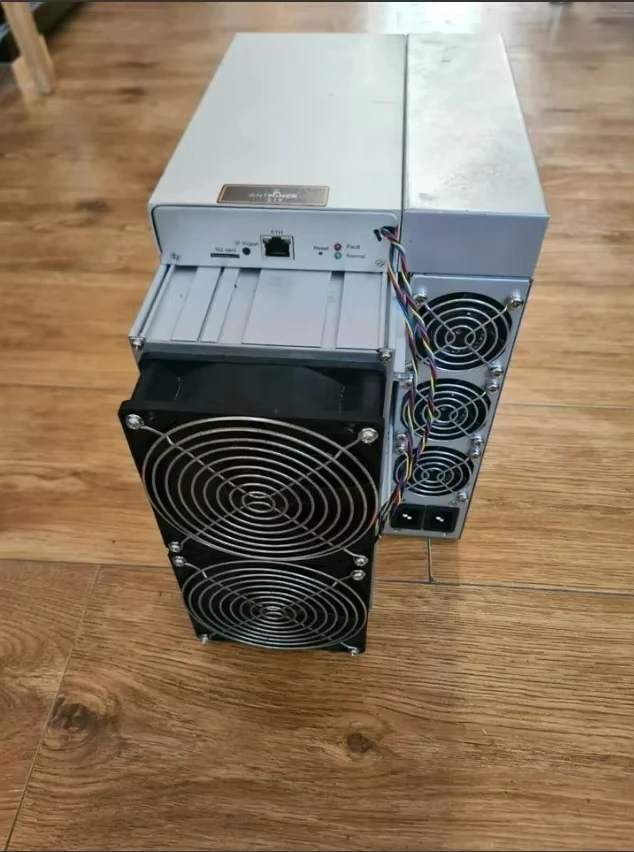 2024 عمال مناجم بيتكوين Antminer S19 95T عامل منجم يستخدم آلة تعدين البيتكوين Bitmain BTC عمال المناجم Bitmain Antmainer Asic عمال المناجم