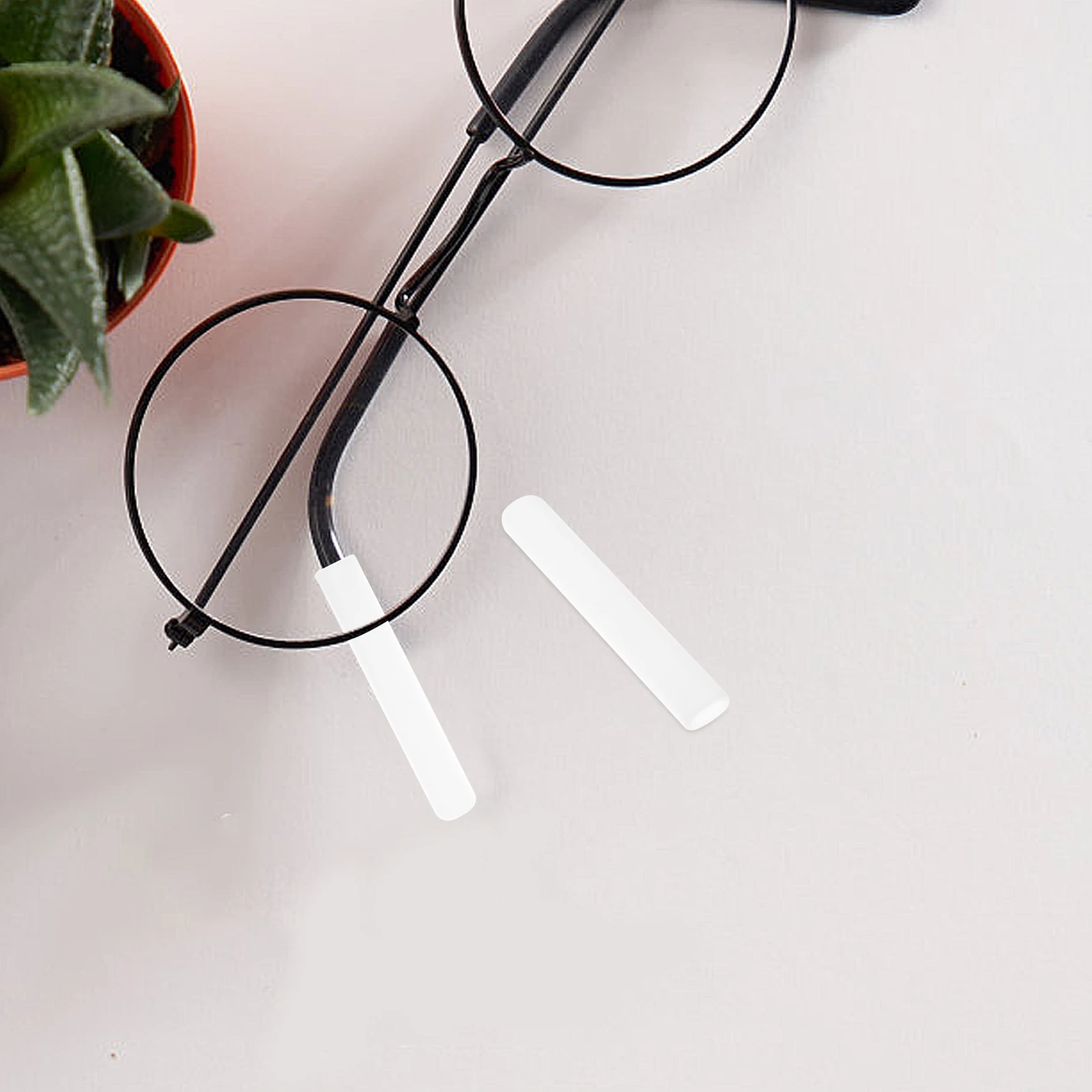 

2 Pairs Anti-skid Glasses Ear Grips Silicone Eyeglass Earmuffs Cushions Replaceable Hooks for Glasses Non-slip Round Silica Gel