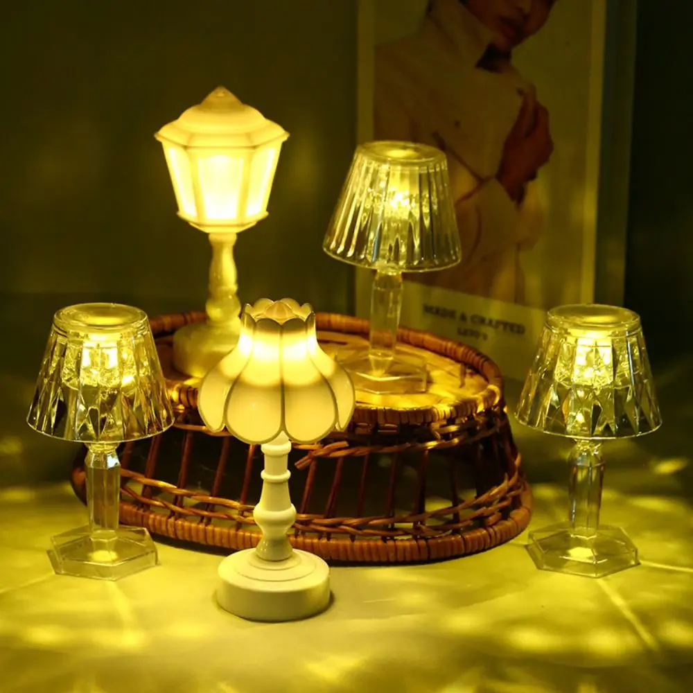 Bedroom Supplies Retro LED Desk Lamp Lotus Shape Mini Reflection Atmosphere Lamp Creative Portable Table Lamp Wedding Birthday