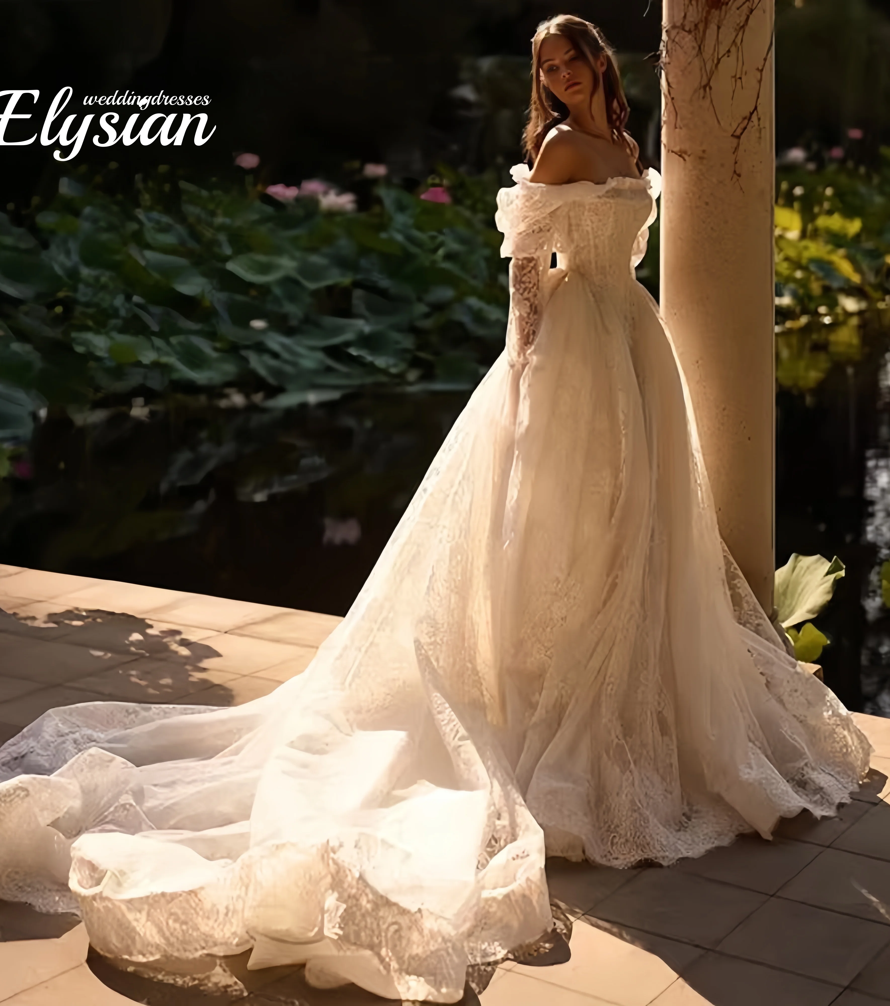 Gaun pengantin renda elegan yang dapat disesuaikan, gaun pesta malam dengan rok panjang berrenda berlengan panjang dan ritsleting di bahu terbuka.