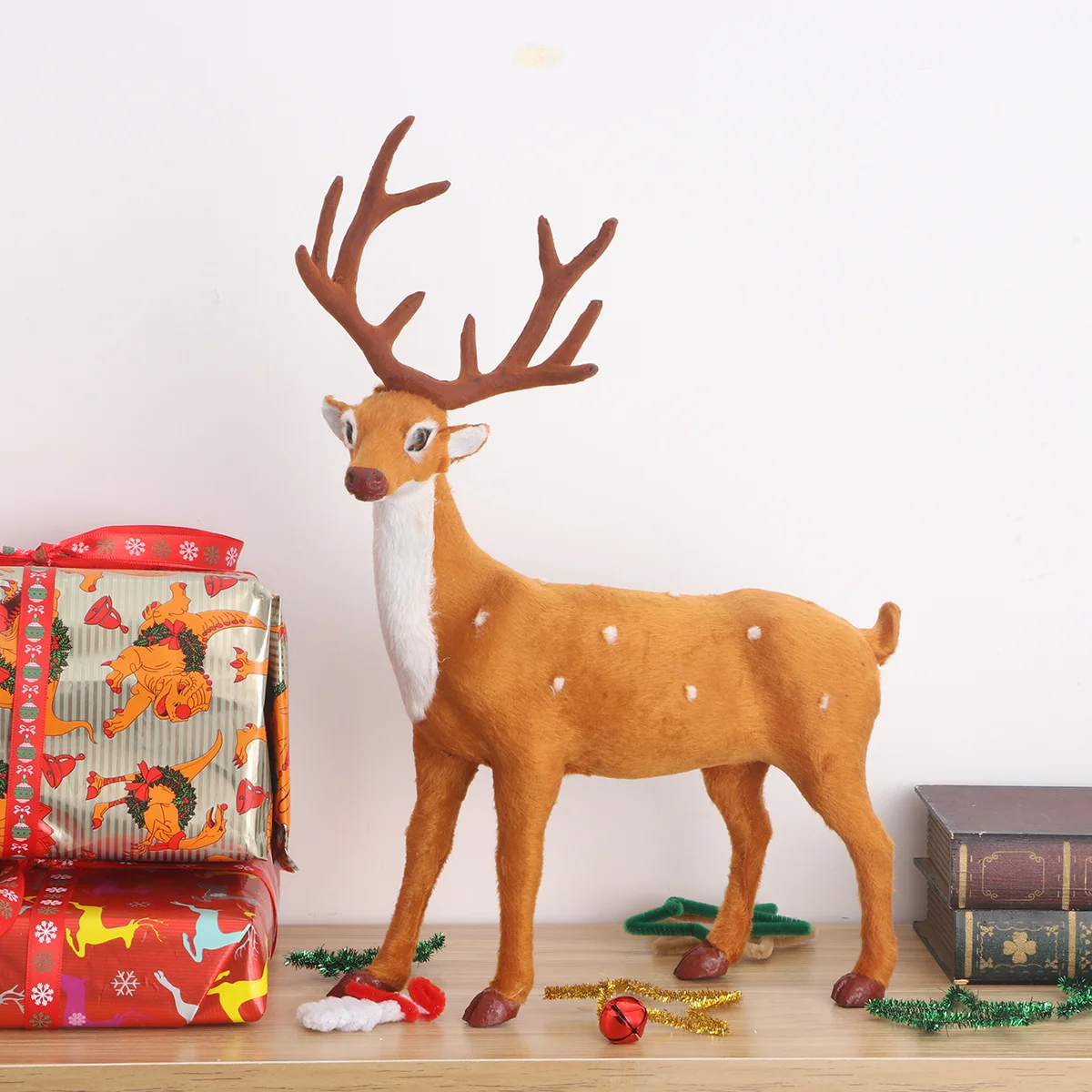 

Abaodam Reindeer Statue Deer Figurine Christmas Elk Sculpture Desktop Model Animal Tabletop Decoration