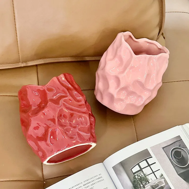 

2025 New Modern Nordic Ceramic Vase Decoration Home High-End Luxury Pleated Room Decor High-Aesthetic Internet-Famous Vases