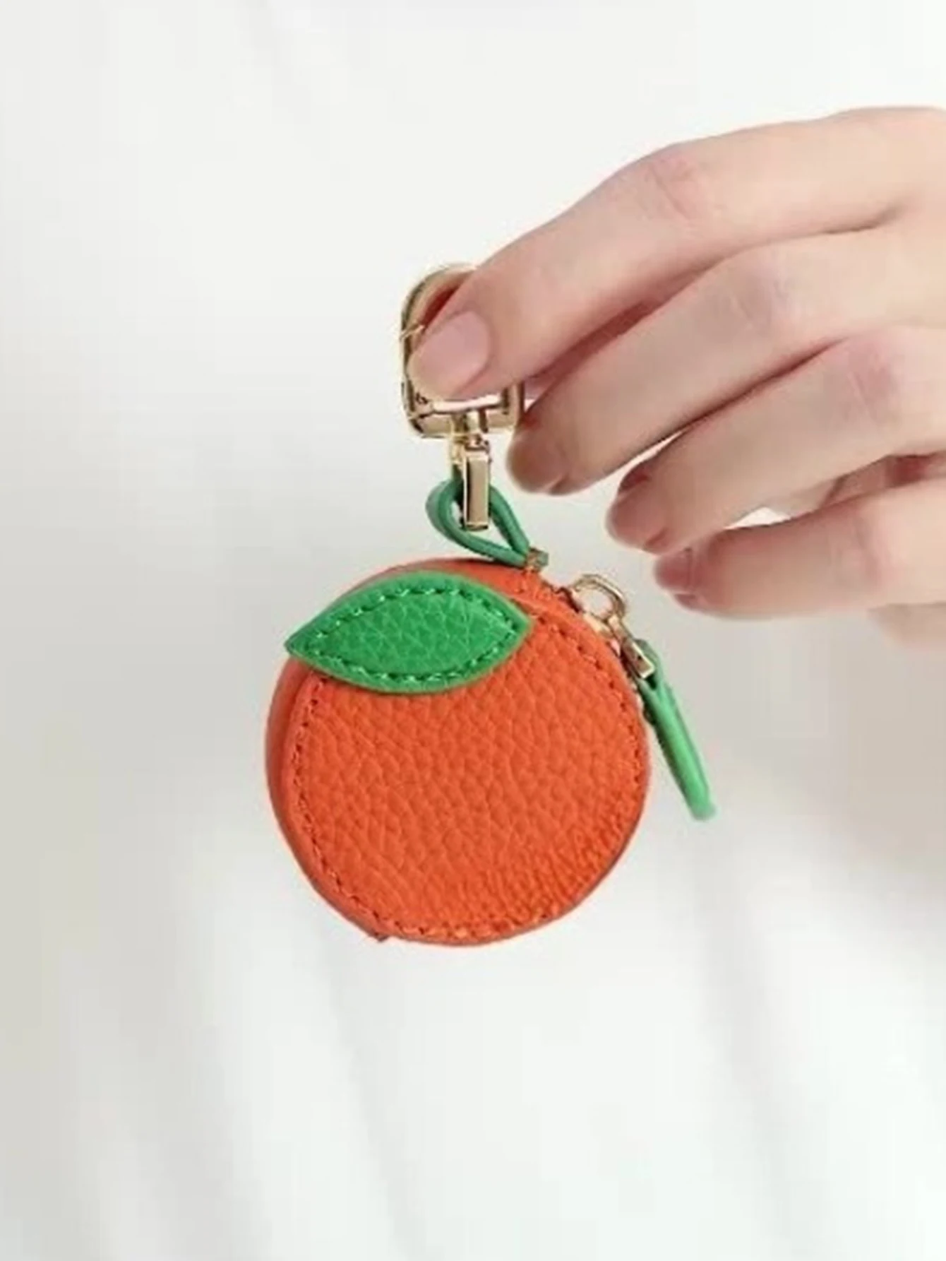 Modischer Persönlichkeits-Fruchtanhänger in Kirschform, Mini-Münzbörse, Niedlicher Schlüsselanhänger, PU-Leder-Taschenanhänger, Kleine Tasche, Geschenk für Mädchen – Detail 16