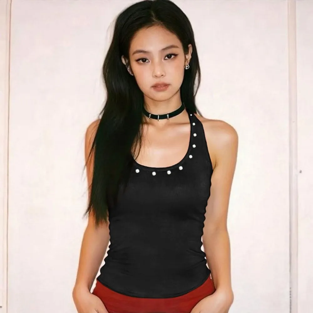 

SylCue Дизайнерские топы на бретелях с заклепками, женские летние новые трендовые облегающие эластичные топы с лямкой на шее и квадратным воротником, популярные наряды в уличном стиле для девочек