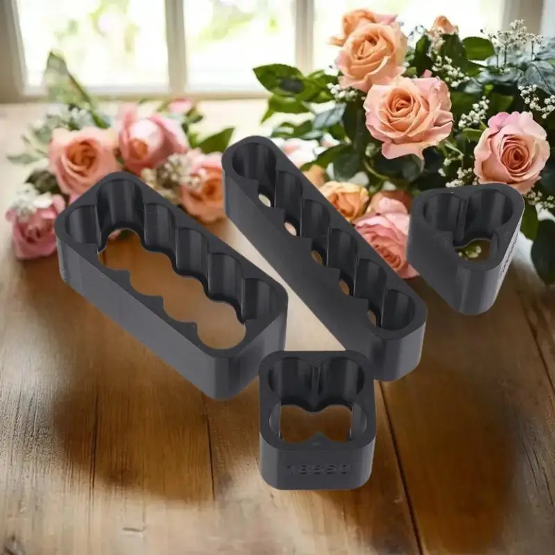 Maschera per saldatura a punti batteria 1/4 pezzi 18650 - Dispositivo di allineamento di precisione per gruppo batteria al litio, lavorazione CNC