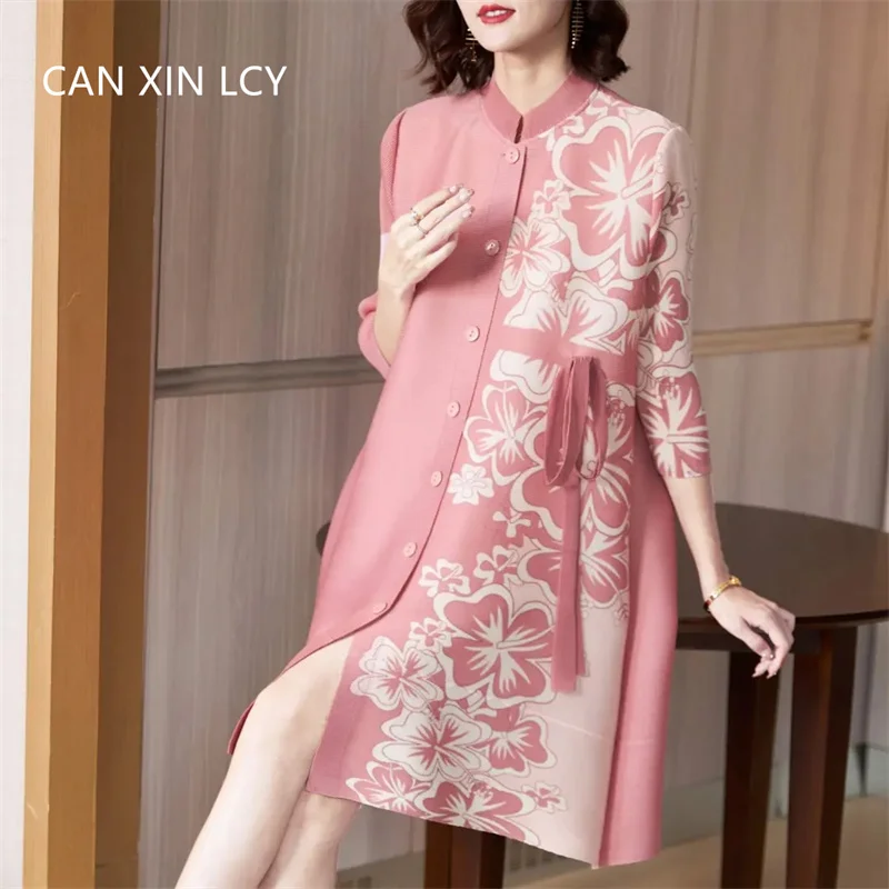 

Spring 2023 New Pleated Print 3/4 Sleeves Stand Up Neck Covering Flesh Commuter Style Large Medium Length Dress Women