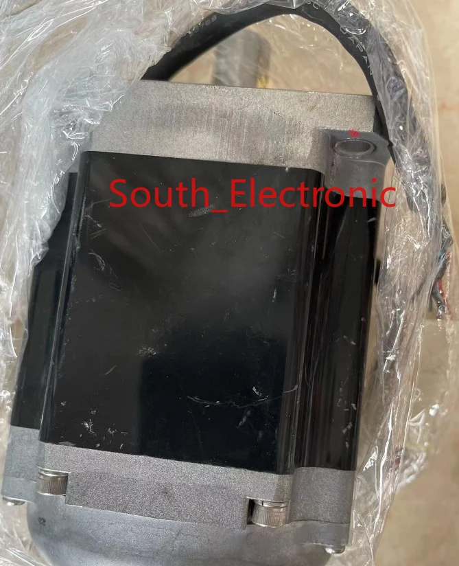 CSMT-08BR1ANT3   servo motor    ,  In good working condition, free shipping