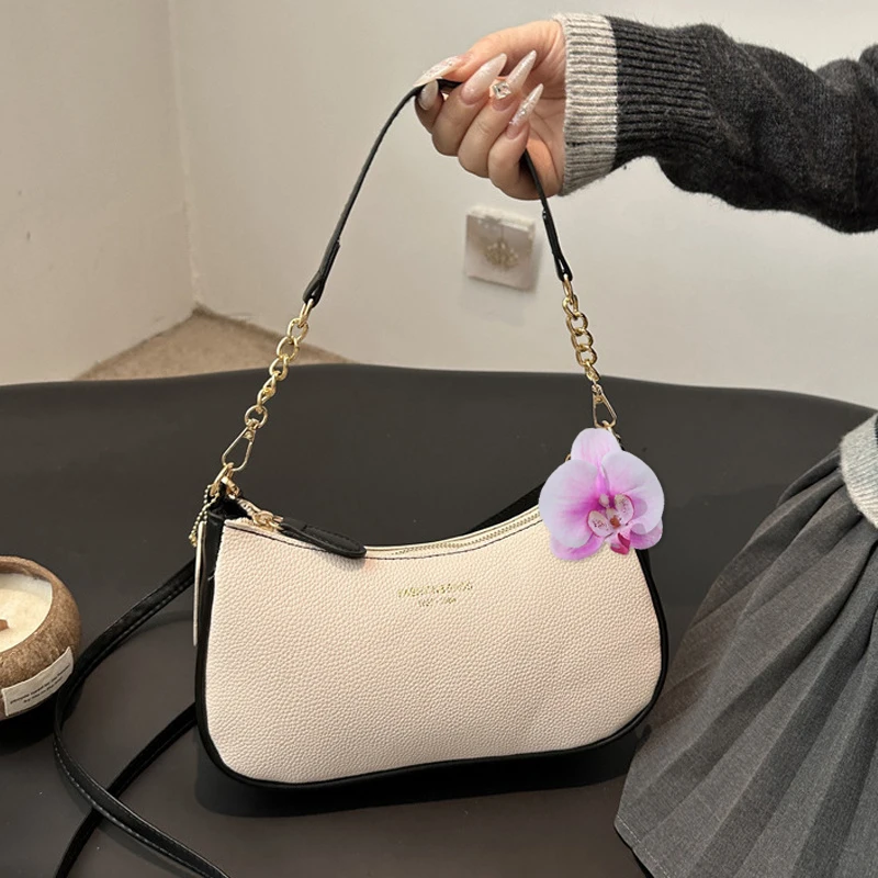 Einfarbige Kunstleder-Hobo-Tasche mit Muschel- und Kettenriemen, Casual-Stil, für Pendel- und Ausflugszwecke, Schulter- und Unterarmtaschen für Frauen – Detail 2