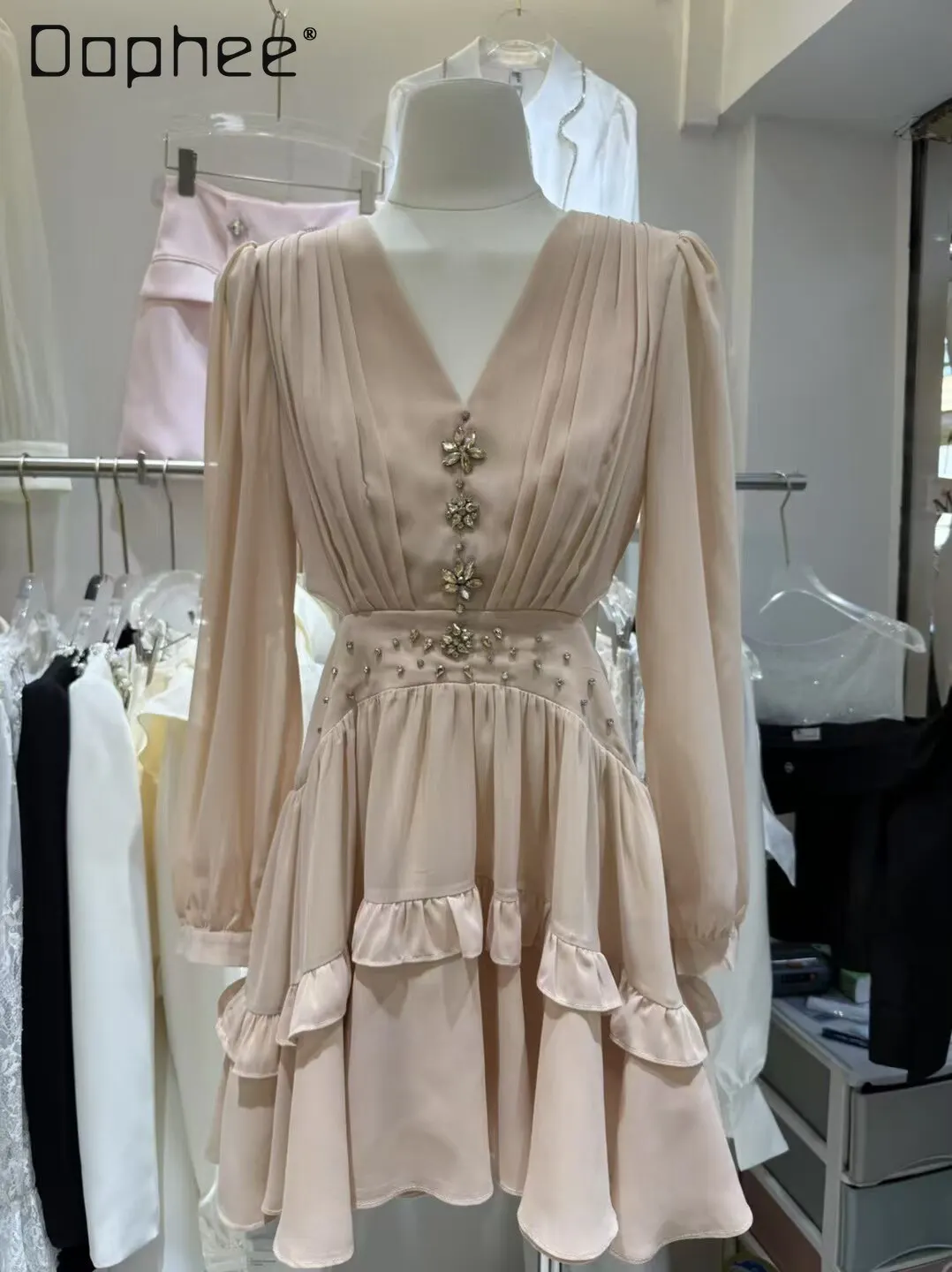 

French Elegance Gentle Style V-neck Lantern Sleeve Slim Dress Light Luxury Evening Dresses Heavy Industry Bead Hollow Mini Dress