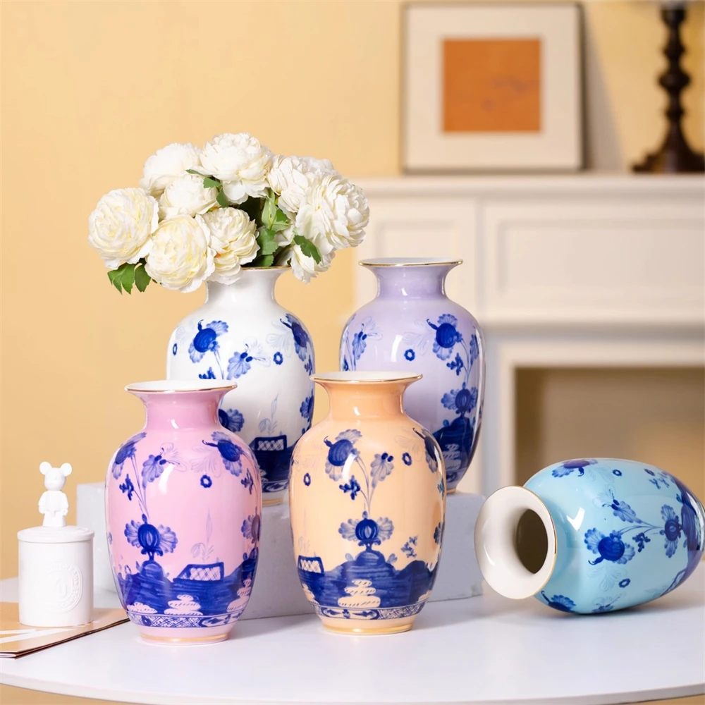 Decoración del hogar, sala de estar, florero de cerámica con estampado pintado a mano, adornos de porcelana azul y blanca, flore