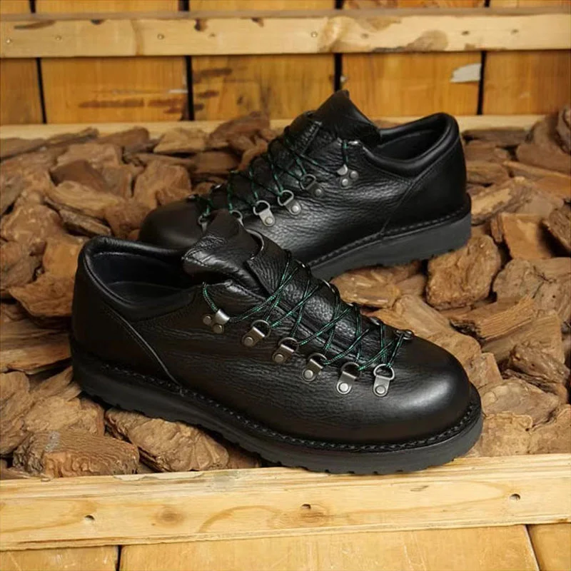 

Men's Outdoor Hiking Boots for Mountaineering and Leisure Walking Comfortable and Versatile Unisex Hiking Footwear