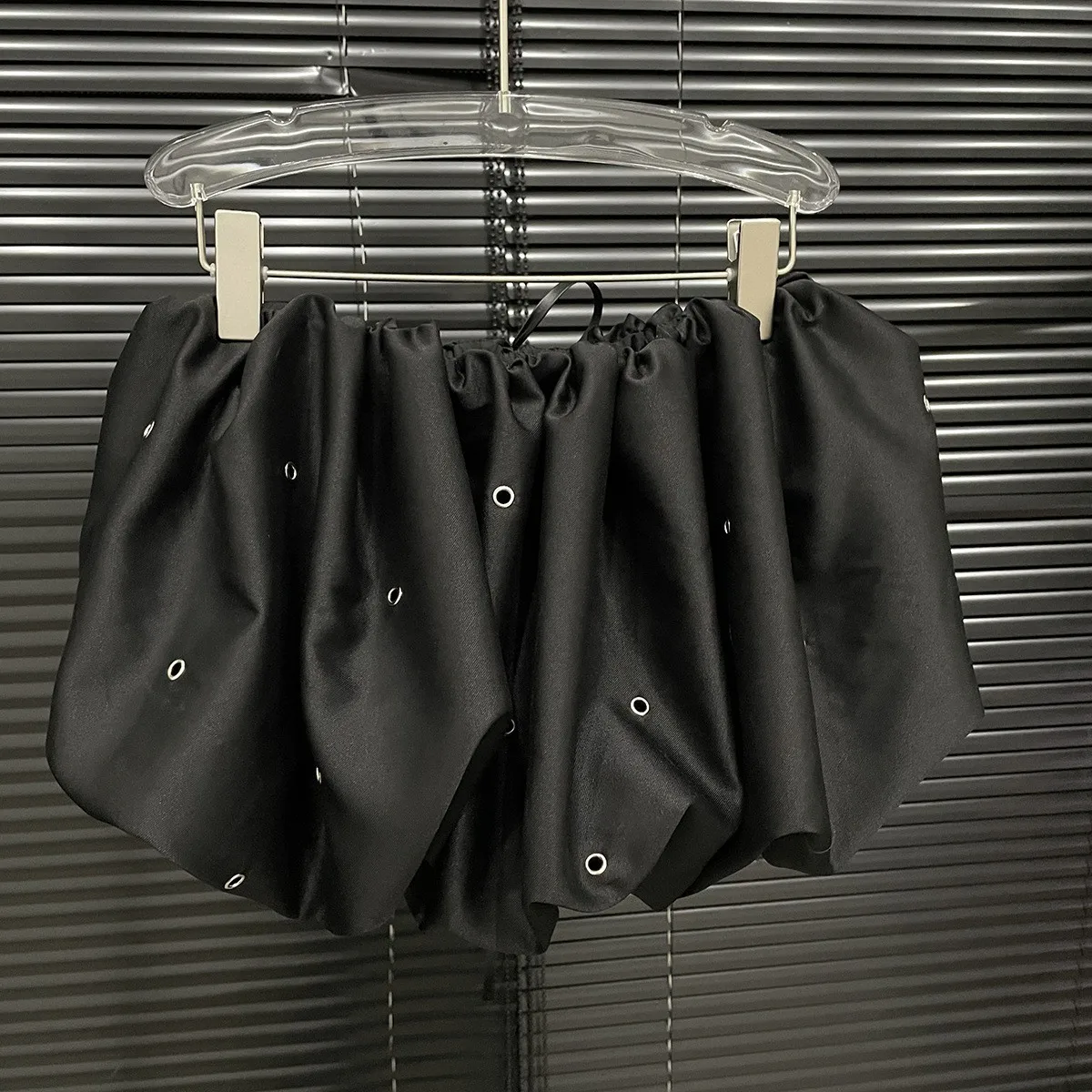 Saia Curta Estilo Verão 2024 com Laço de Olho de Galinha, Moda Faion para Meninas, Saia Puff Premium Fena