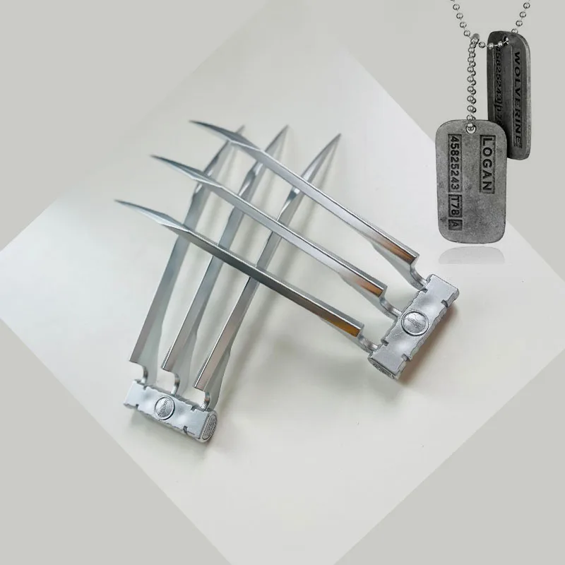 

Wolverine Claws Cosplay Props Safety Realistic Plastic Weapons X-Men Superhero Military Card Necklace Halloween Accessories Gift