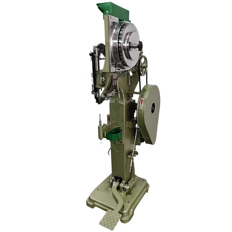 Bench hardware accessories Riveting riveting machine Four-claw nail riveting machine