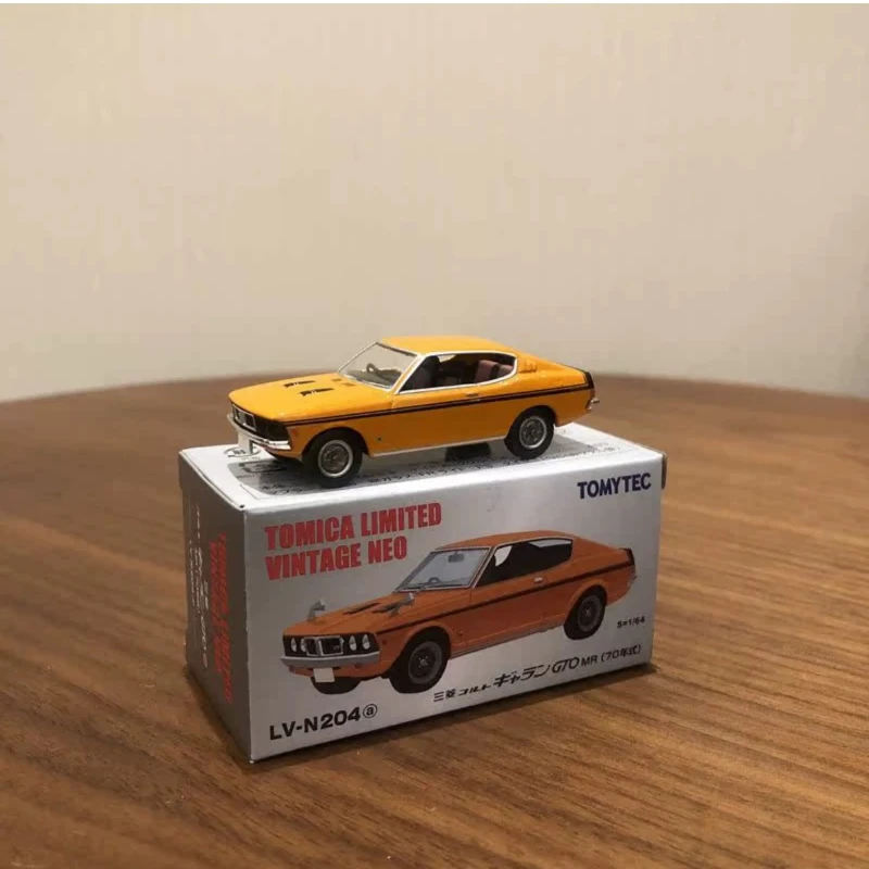 1:64 N204a COLT GALANT GTO MR (70th model) orange alloy miniature replica vehicle model, boy toy gift, room collection statue