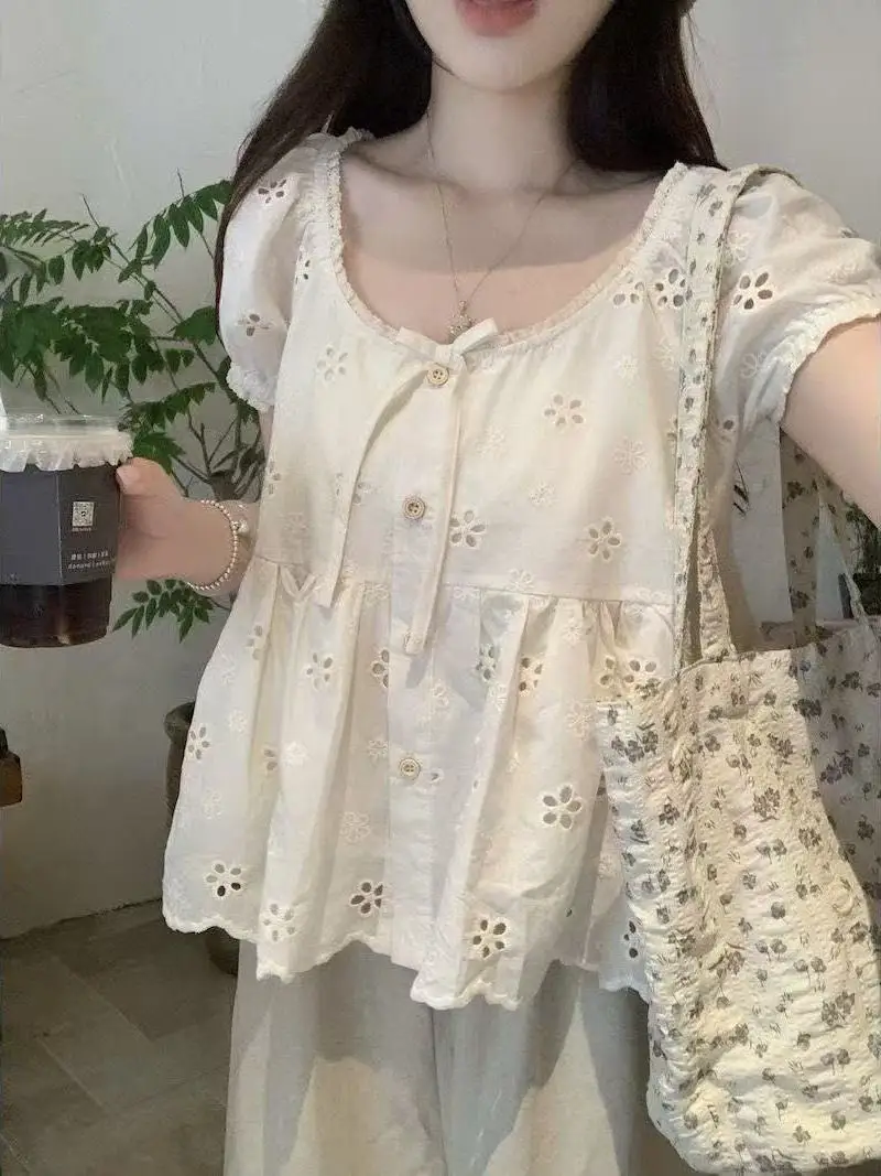 French Style Loose Fit Short Sleeve Shirt Women's Summer 2026 Floral Hollow out Bubble Sleeve Design Belted Top Casual Wear