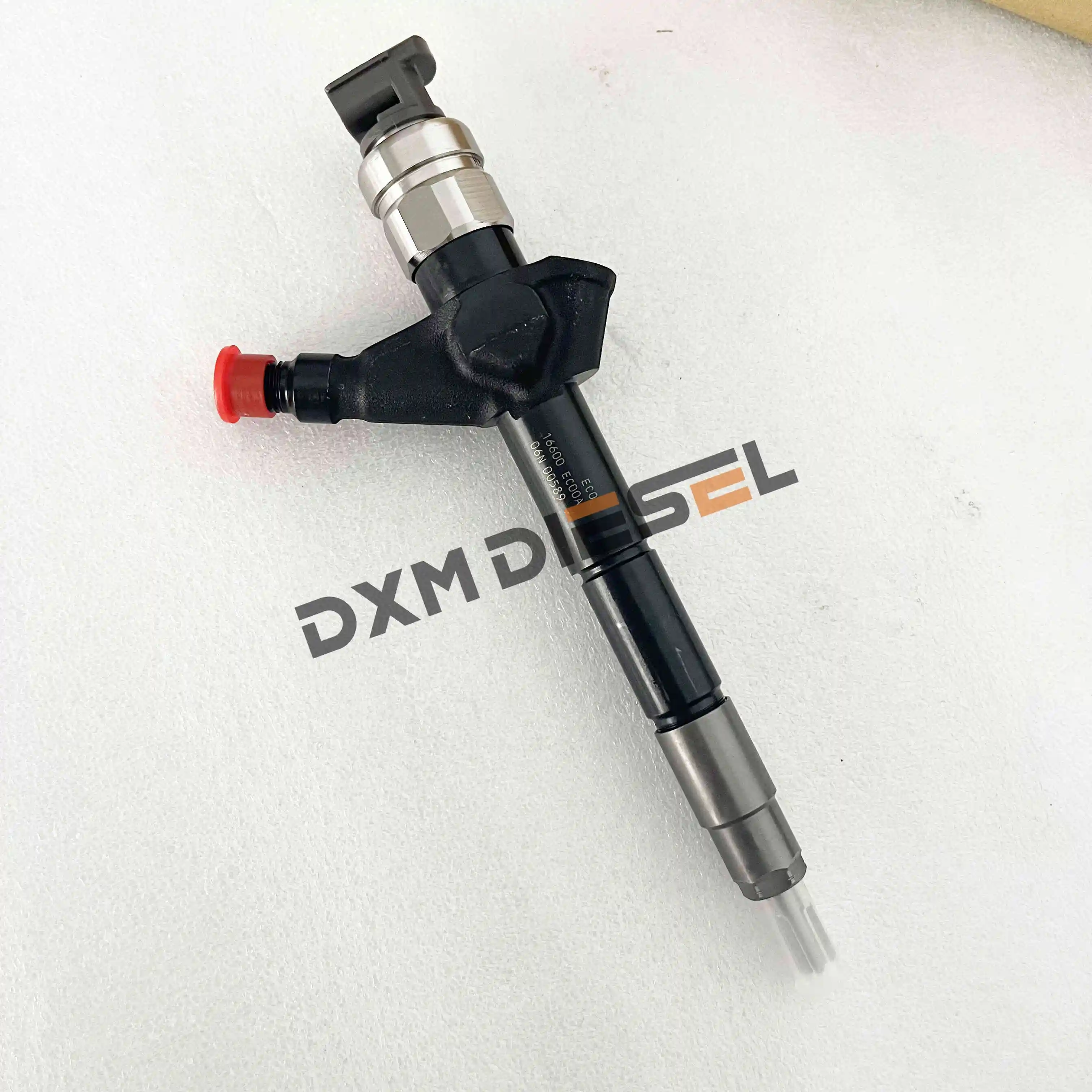 

new High Quality 16600-EB70A Common Rail Injector 095000-6250 For YD25 D22 D40