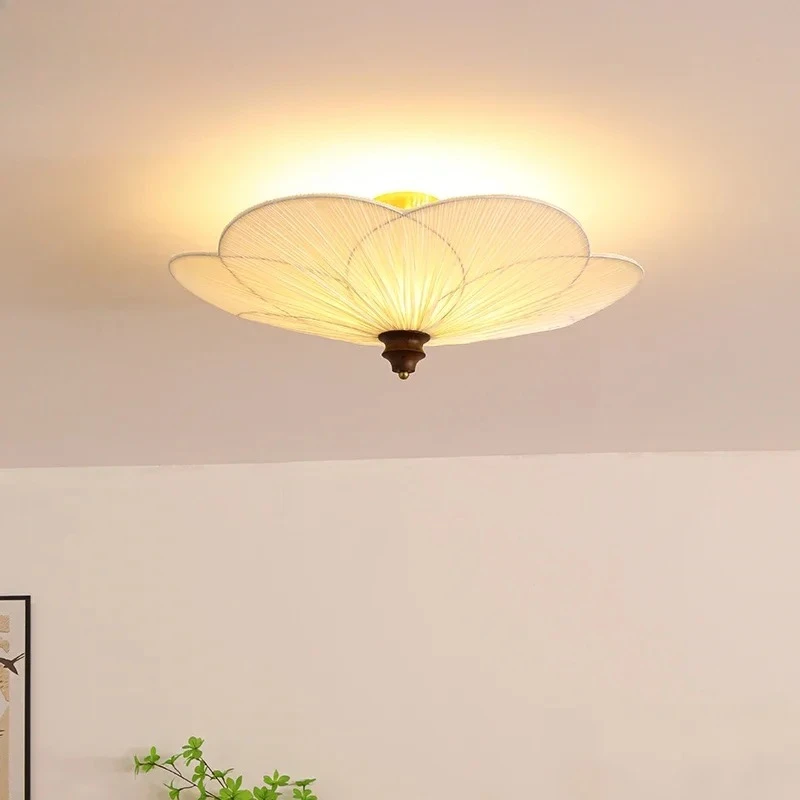 French Medieval Retro Plum Blossom Shape Ceiling Lamps LED E27 Fabric Lampshade Ceiling Lights Bedroom Parlor Balcony Cloakroom