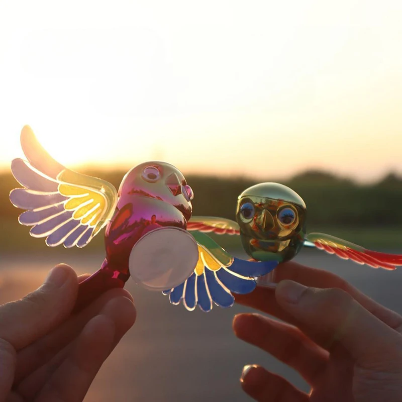 Wind-Activated Simulated Bird Flying Auto Ornament for Motorcycles Amusing Adorable Car Friend Motorcycle Accessories