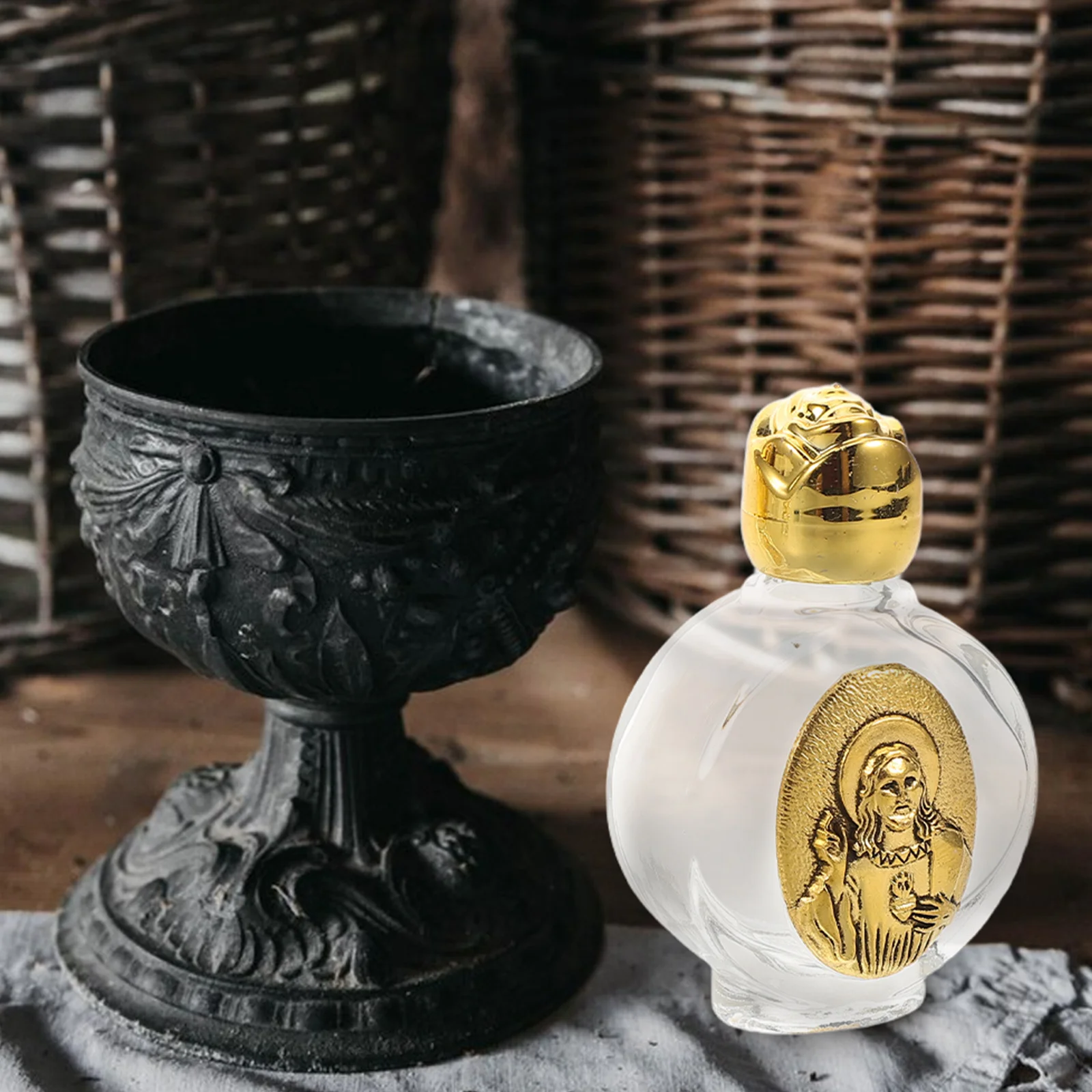 

4Pcs Holy Water Bottles Elegant Rose Design Portable Refillable Glass Alloy Containers for Baptism Wedding Travel Religious