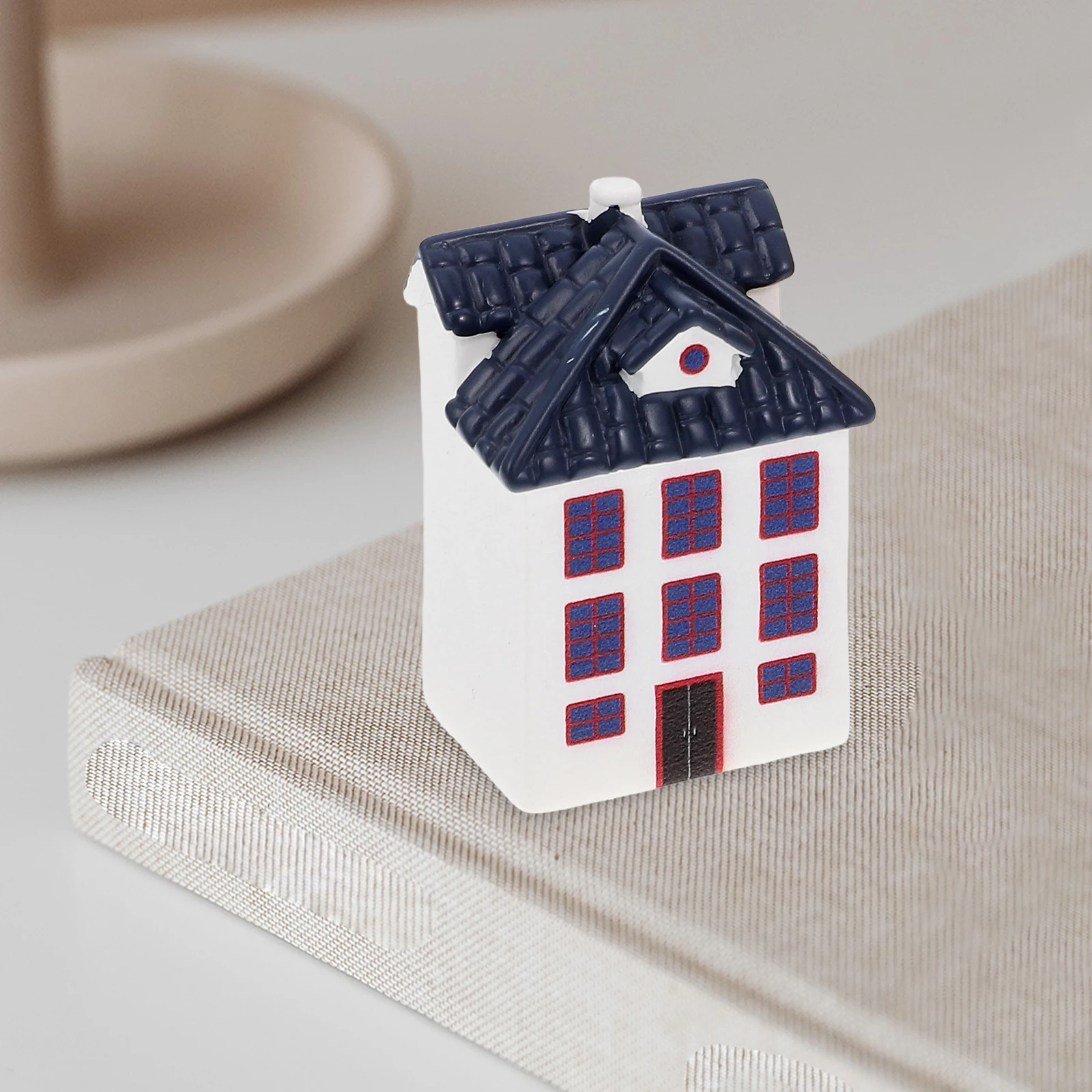 

6 Pcs Mini Cottage Figurine Villa Decorations Adorable House Landscape Ornaments Resin Crafts Garden Decor Miniature Decorations