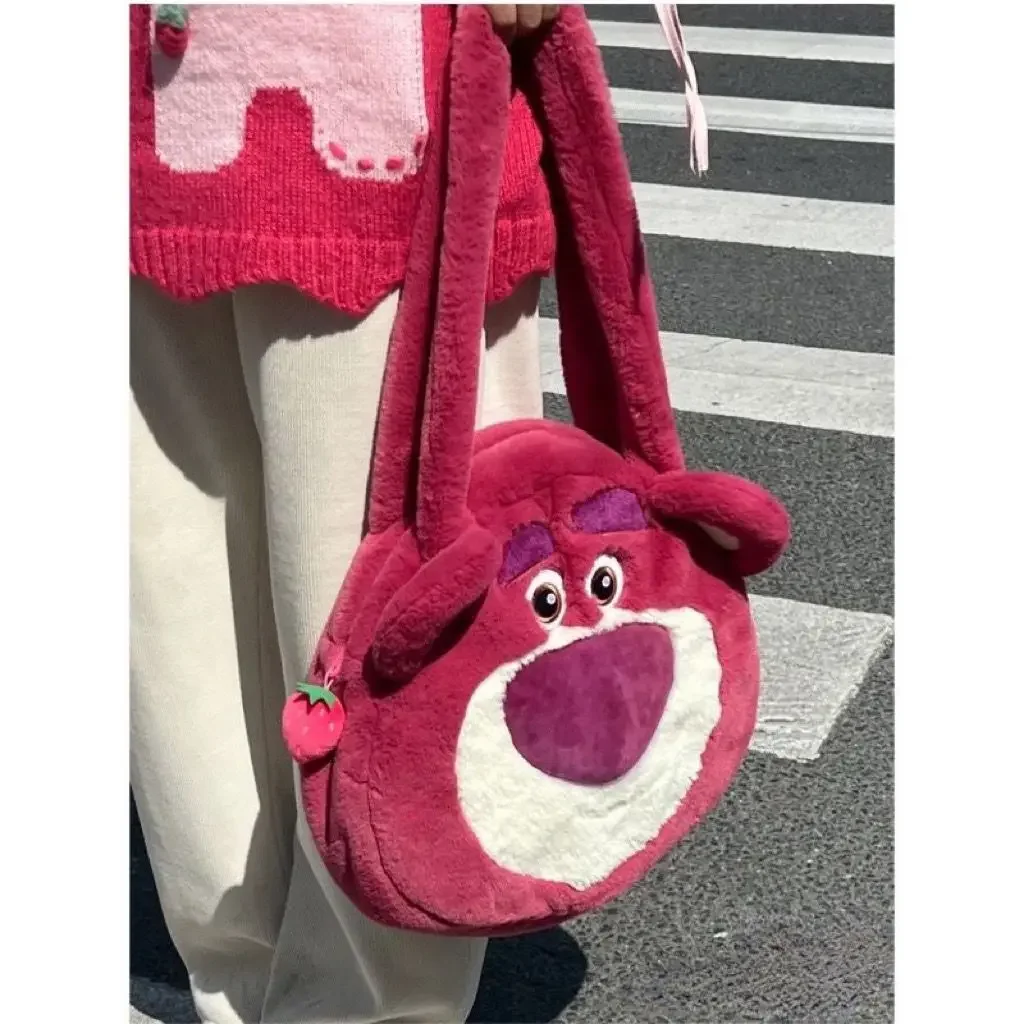 Nowa pluszowa torba na ramię torba truskawkowa miś Lotso Disney o dużej pojemności urocza torebka z uchwytem trójwymiarowa zabawna torba dla kobiet