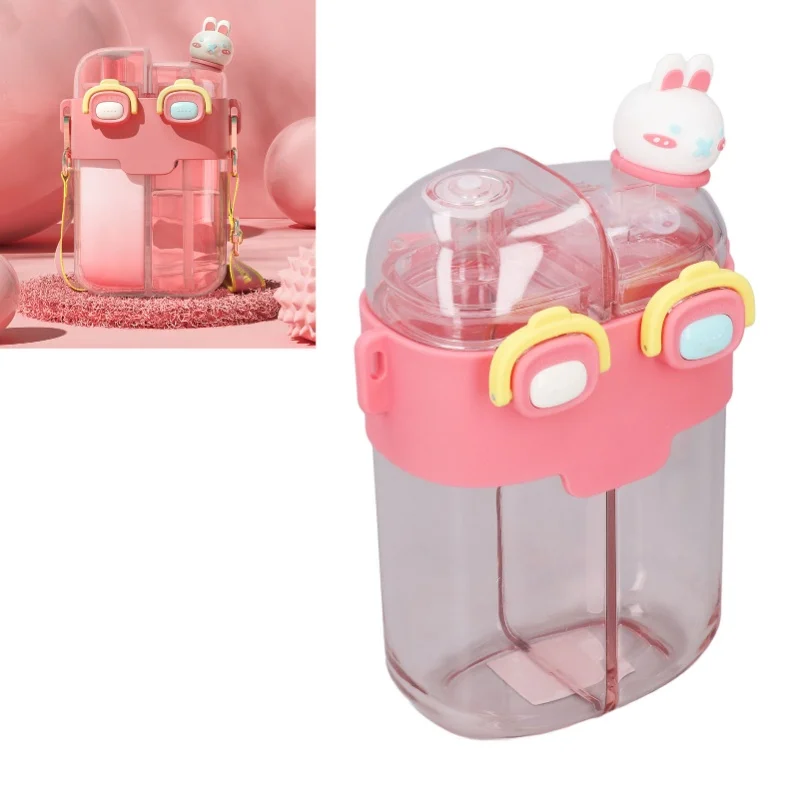 ขวดน้ำน่ารัก 780 มล. ใช้ได้สองแบบ ป้องกันการรั่วซึม ขวดน้ำคาวาอี้พร้อมหลอด สายสะพายปรับได้ สติ๊กเกอร์สีแดง