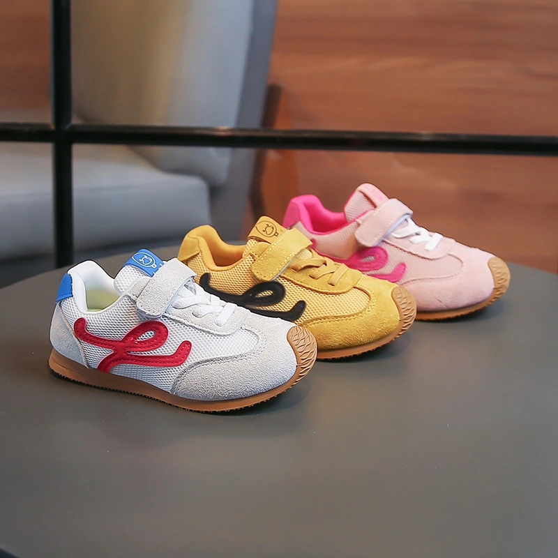 

Kid Toddler Color-Blocking All-match Training Shoes 2026 Spring Children Boy Girls New Fashion Leather Flat Retro Forrest Shoes
