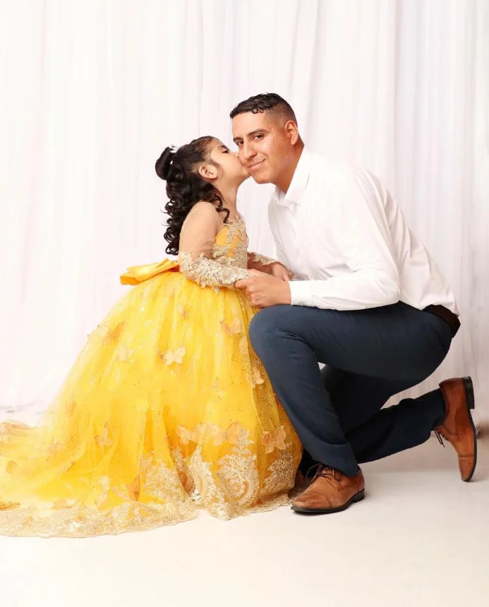 فساتين Quinceanera الصغيرة الصفراء من حبيبته ، فساتين حفلات موسيقية مكسيكية ، مزخرف من التول ، فساتين حفلات زفاف على شكل فراشة