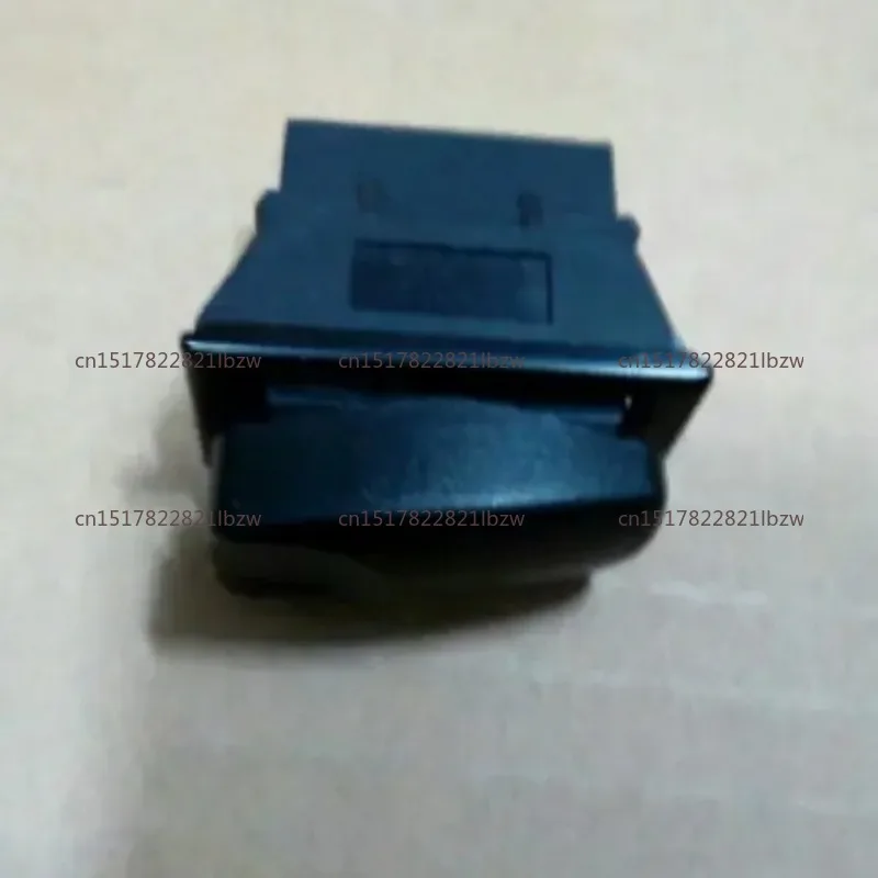 Applicable to  accessories: commercial vehicle middle door glass lift switch, glass switch