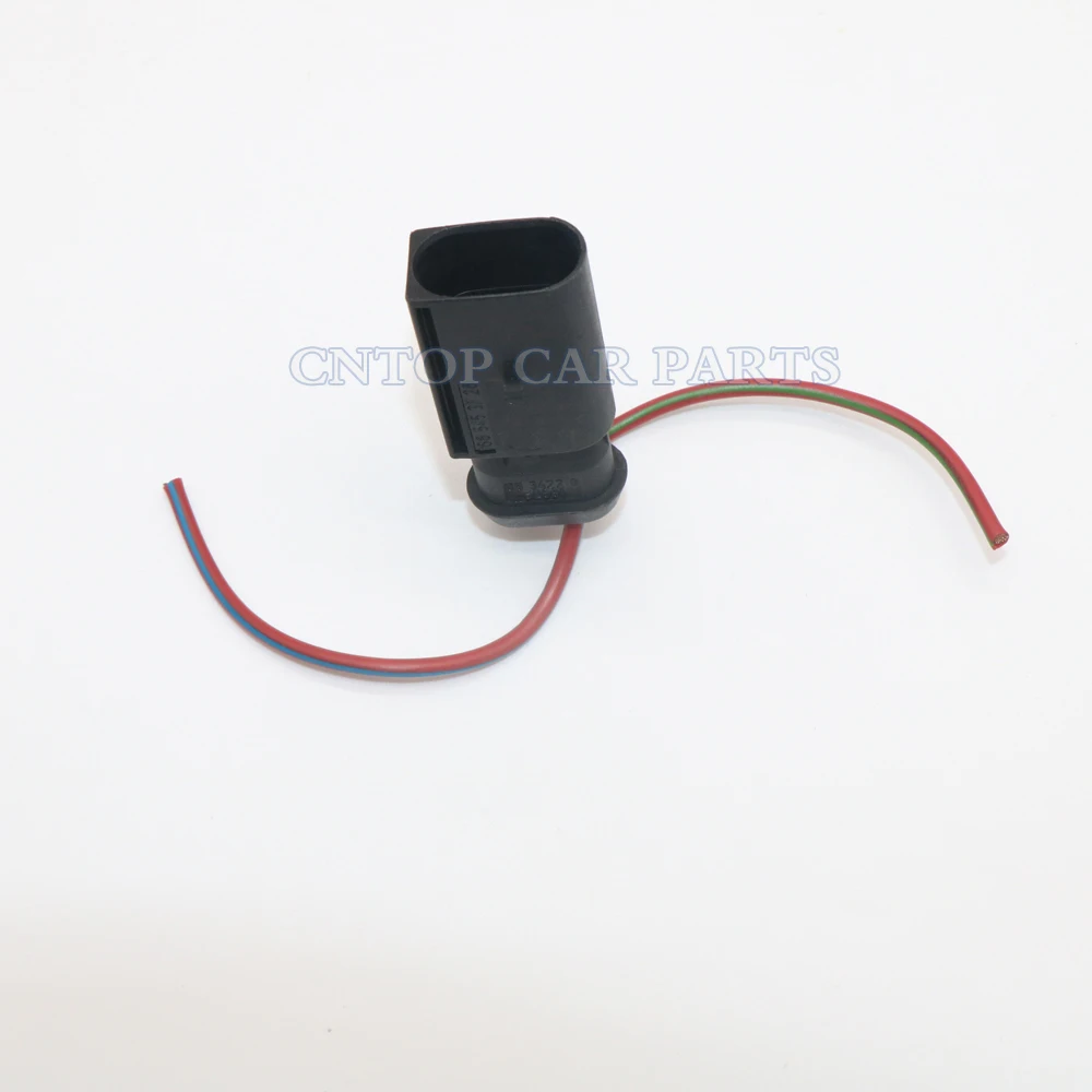 1685453728 2-wire Compressor Pump Air Suspension Connector Plug for Mercedes E-Class