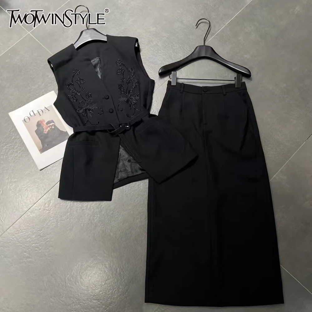 

TWOTWINSTYLE Solid Casual Two Piece Sets for Women V Neck Sleeveless Print Top High Waist Skirt Elegant Set Female New KSE545870